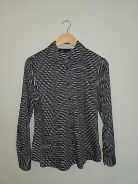 100% cotton Jones New York Signature Polka Dot Button Down Shirt Size Medium